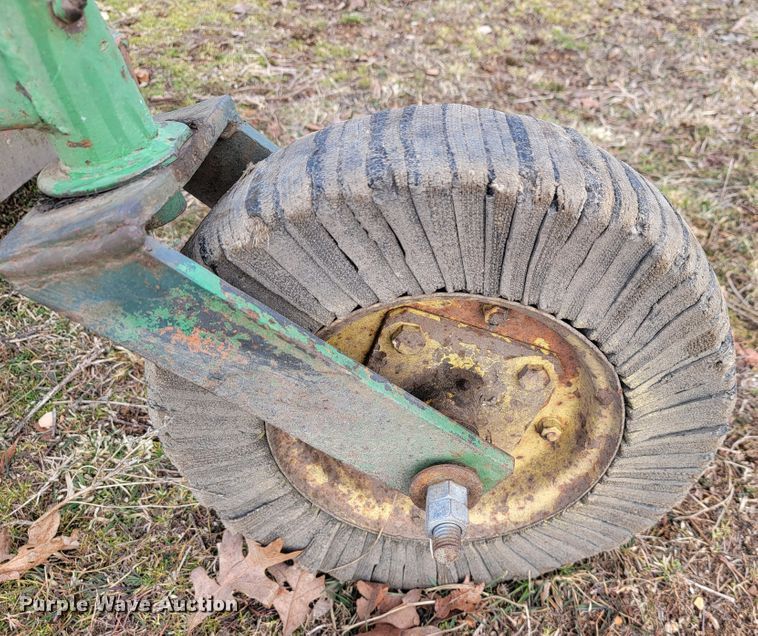 image for item JE9894 John Deere 401  tractor