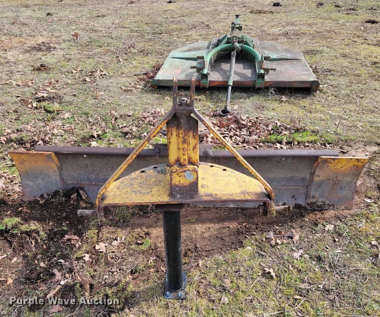 image for item JE9894 John Deere 401  tractor