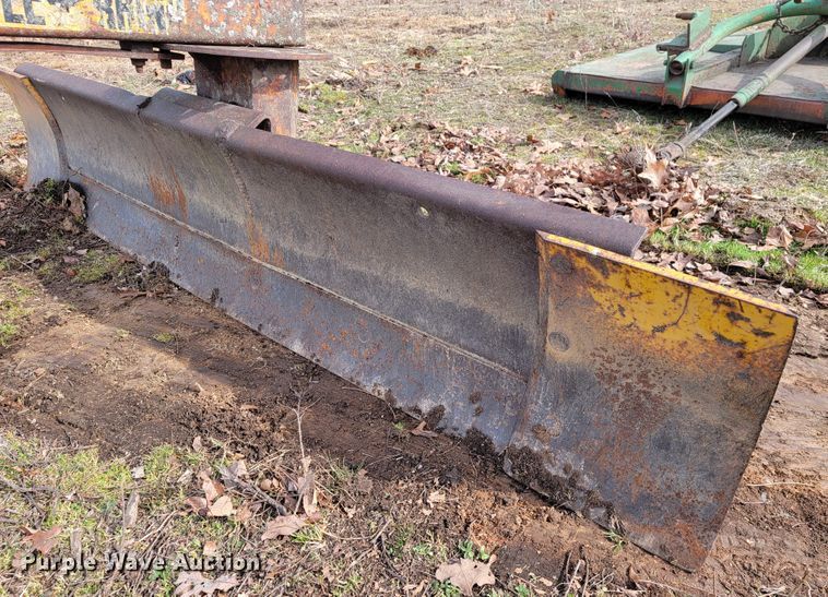 image for item JE9894 John Deere 401  tractor