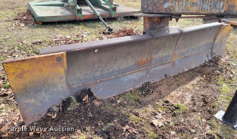 image for item JE9894 John Deere 401  tractor