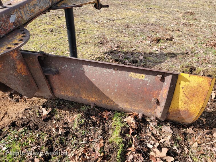 image for item JE9894 John Deere 401  tractor