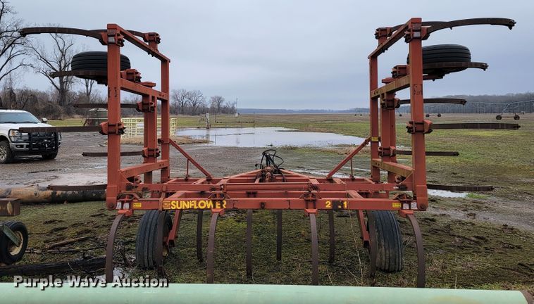 image for item JE9896 Sunflower 2331-24  chisel