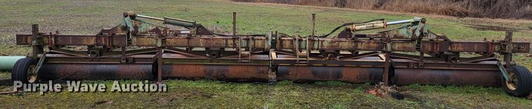 image for item JE9897 John Deere ER020  soil compactor