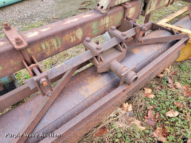 image for item JE9897 John Deere ER020  soil compactor