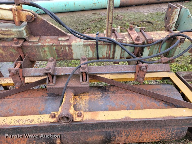 image for item JE9897 John Deere ER020  soil compactor