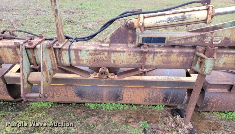 image for item JE9897 John Deere ER020  soil compactor