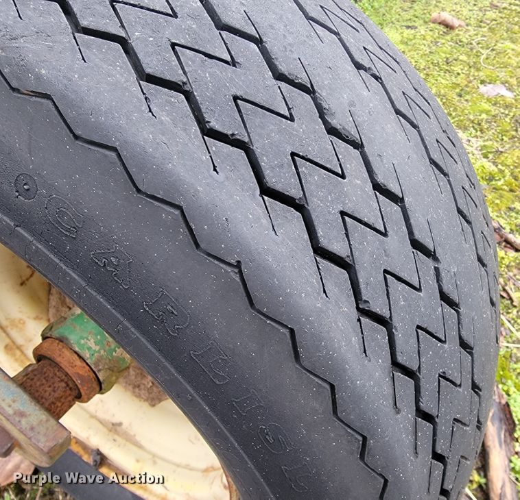 image for item JE9897 John Deere ER020  soil compactor