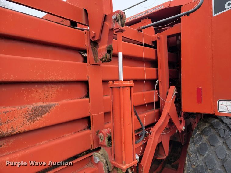 image for item JE9898 Case 8580  large square baler