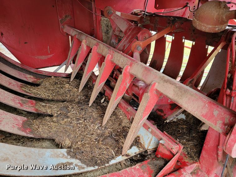 image for item JE9898 Case 8580  large square baler