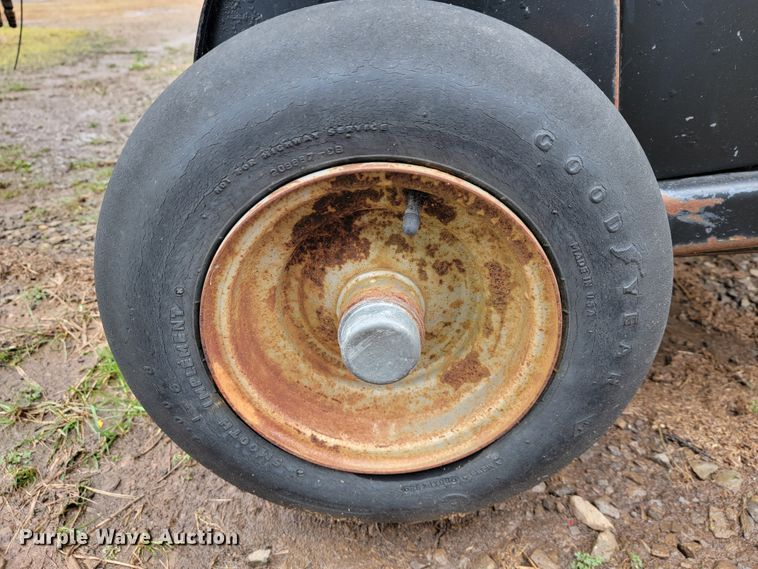 image for item JE9898 Case 8580  large square baler