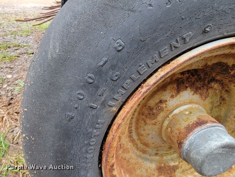 image for item JE9898 Case 8580  large square baler