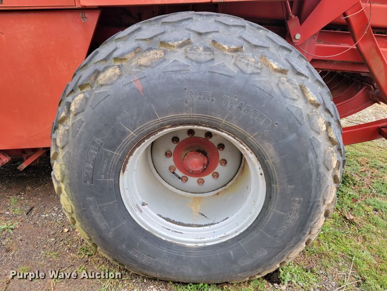 image for item JE9898 Case 8580  large square baler