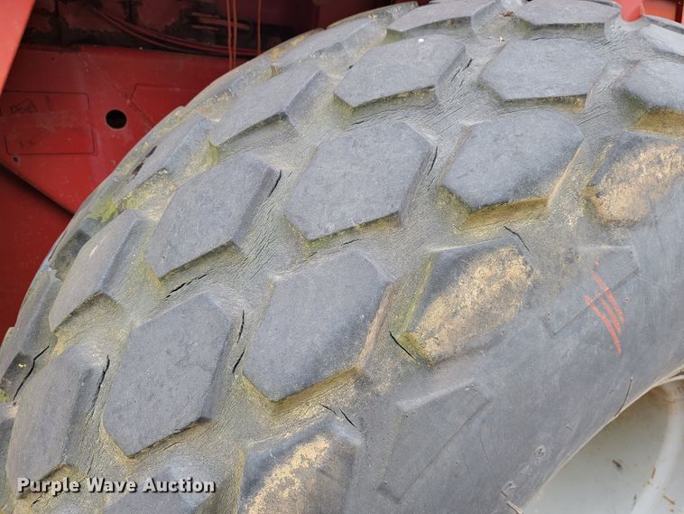 image for item JE9898 Case 8580  large square baler