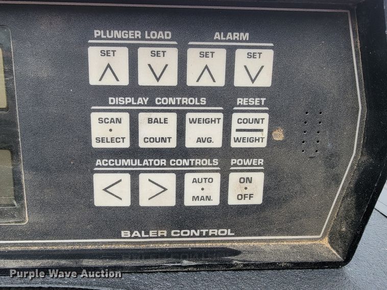 image for item JE9898 Case 8580  large square baler