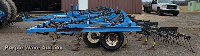 image for item JE9900 DMI Tigermate II  field cultivator