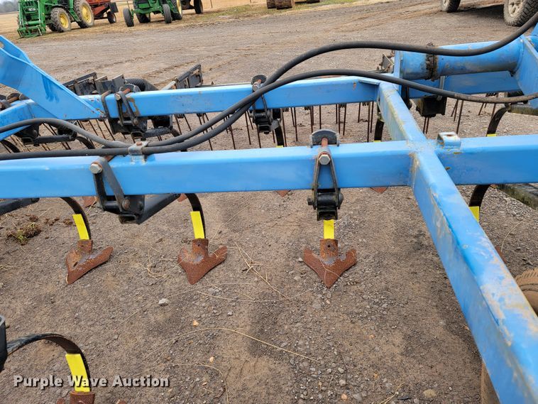 image for item JE9900 DMI Tigermate II  field cultivator