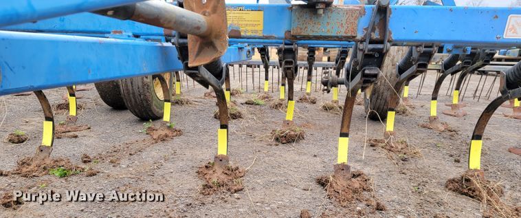 image for item JE9900 DMI Tigermate II  field cultivator
