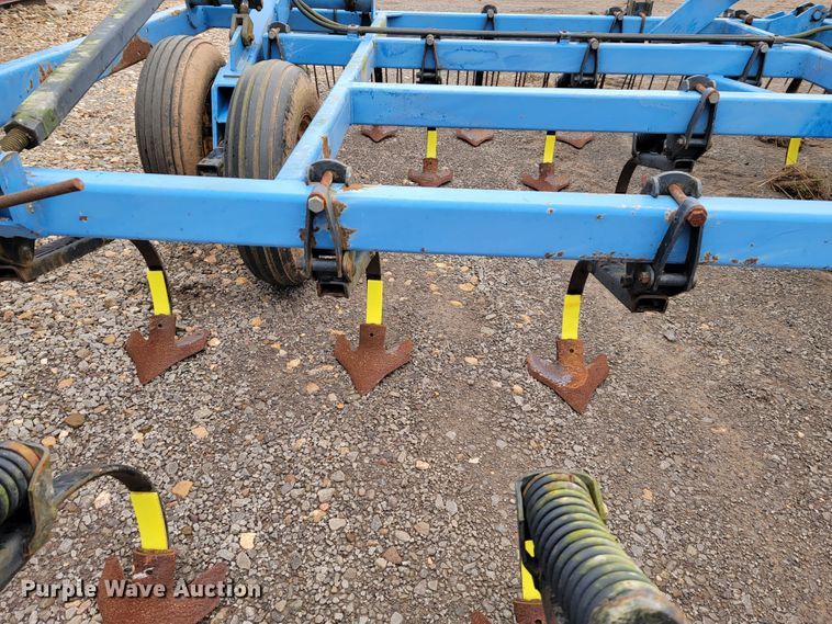 image for item JE9900 DMI Tigermate II  field cultivator