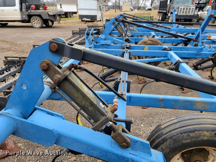 image for item JE9900 DMI Tigermate II  field cultivator