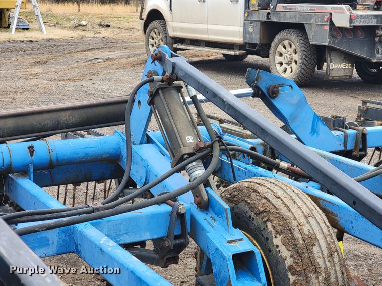 image for item JE9900 DMI Tigermate II  field cultivator