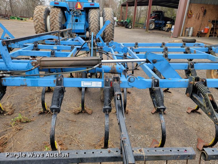 image for item JE9900 DMI Tigermate II  field cultivator