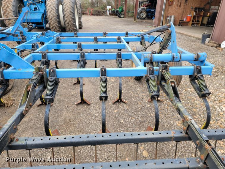 image for item JE9900 DMI Tigermate II  field cultivator