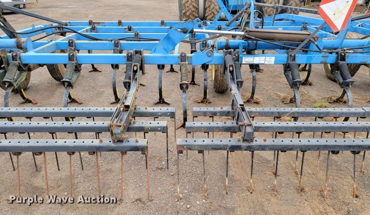 image for item JE9900 DMI Tigermate II  field cultivator