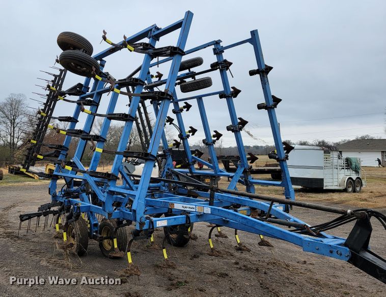 image for item JE9900 DMI Tigermate II  field cultivator