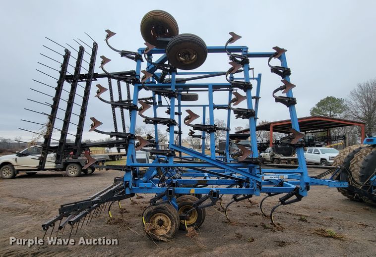 image for item JE9900 DMI Tigermate II  field cultivator