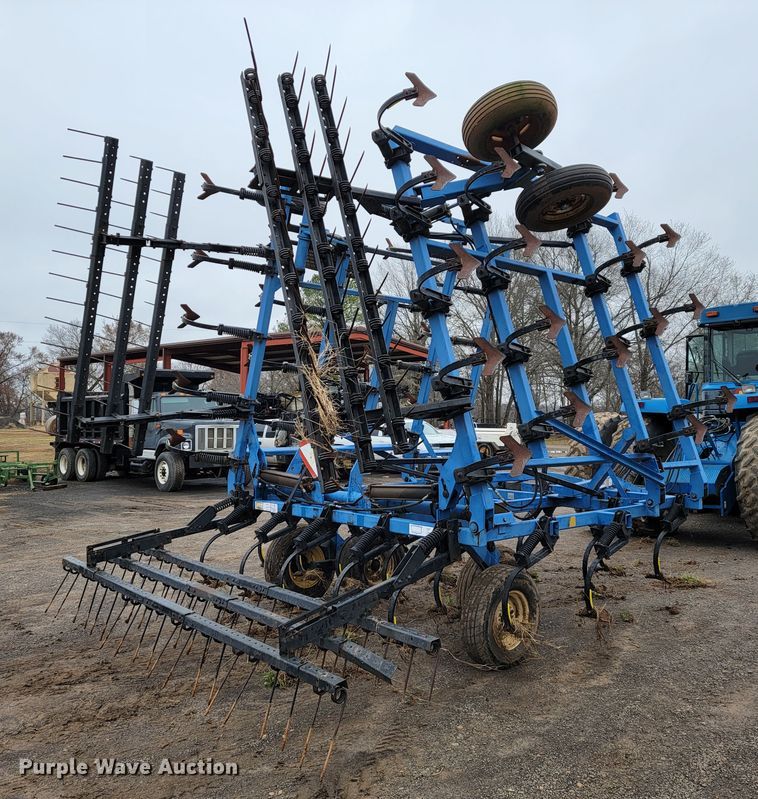 image for item JE9900 DMI Tigermate II  field cultivator