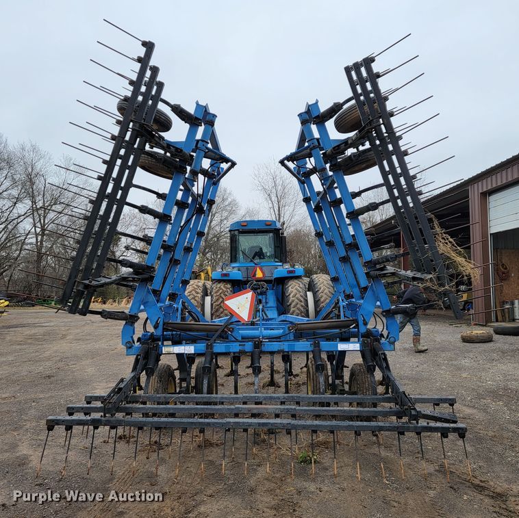 image for item JE9900 DMI Tigermate II  field cultivator
