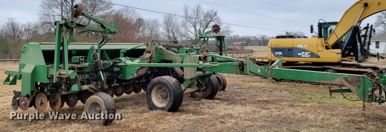 image for item JE9901 Great Plains 2SNT24  grain drill