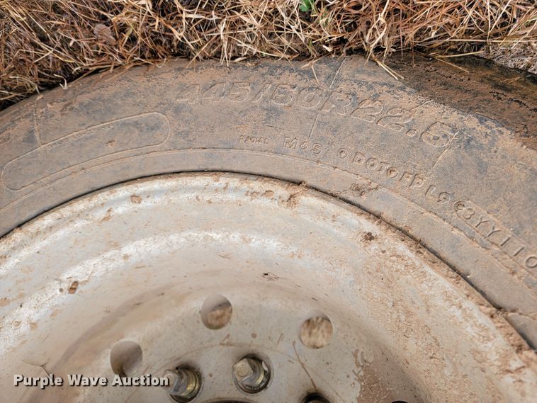 image for item JE9901 Great Plains 2SNT24  grain drill