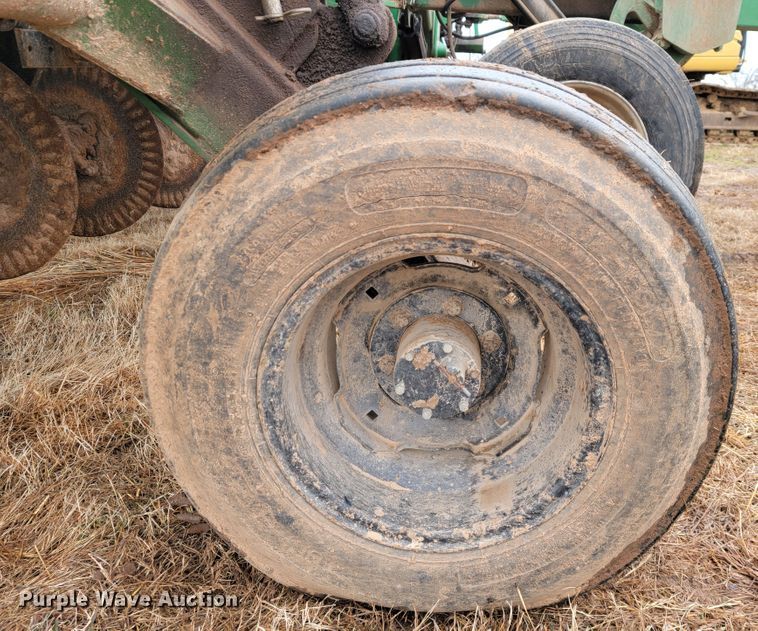 image for item JE9901 Great Plains 2SNT24  grain drill