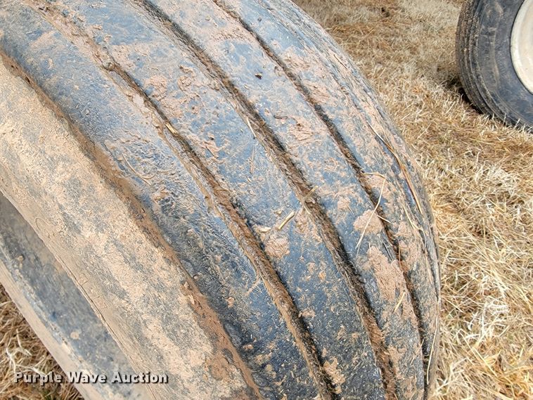 image for item JE9901 Great Plains 2SNT24  grain drill