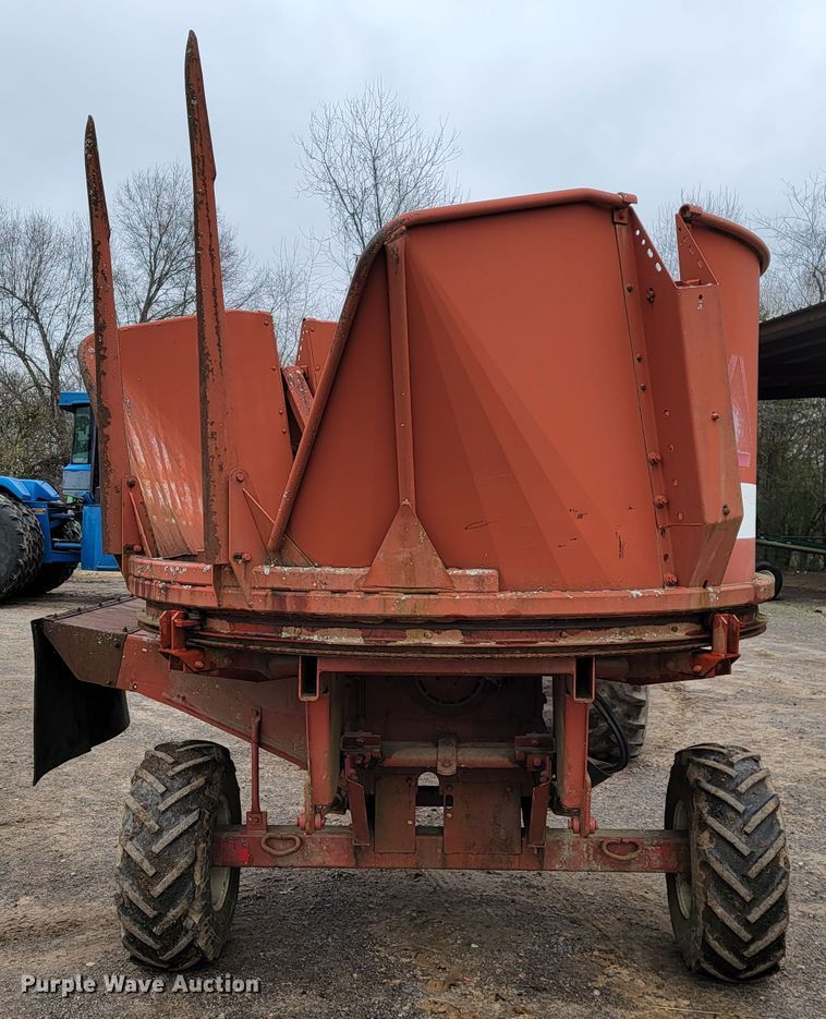 image for item JE9902 Hesston BP25  bale processor