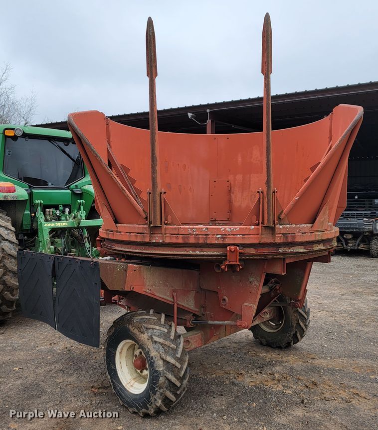 image for item JE9902 Hesston BP25  bale processor