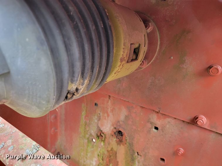 image for item JE9902 Hesston BP25  bale processor