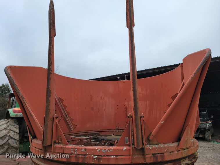 image for item JE9902 Hesston BP25  bale processor