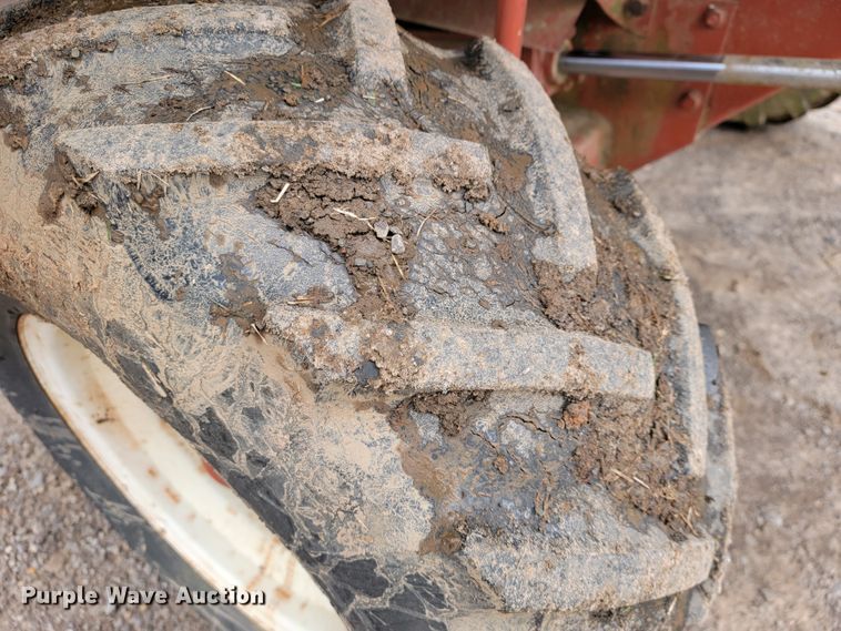 image for item JE9902 Hesston BP25  bale processor