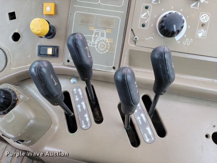 image for item JE9903 2004 Case IH MXM130  MFWD tractor