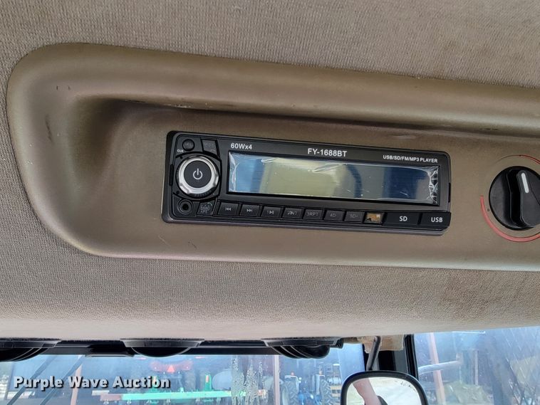 image for item JE9903 2004 Case IH MXM130  MFWD tractor