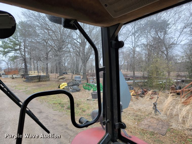 image for item JE9903 2004 Case IH MXM130  MFWD tractor