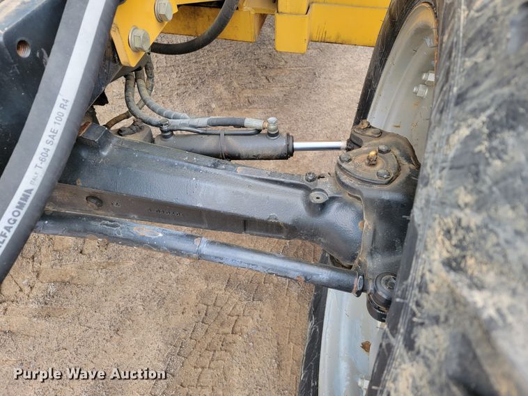 image for item JE9903 2004 Case IH MXM130  MFWD tractor