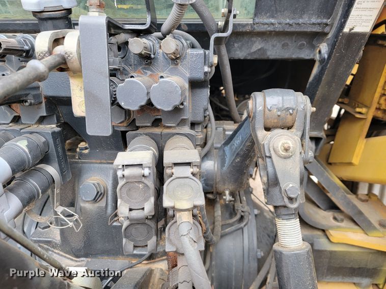 image for item JE9903 2004 Case IH MXM130  MFWD tractor