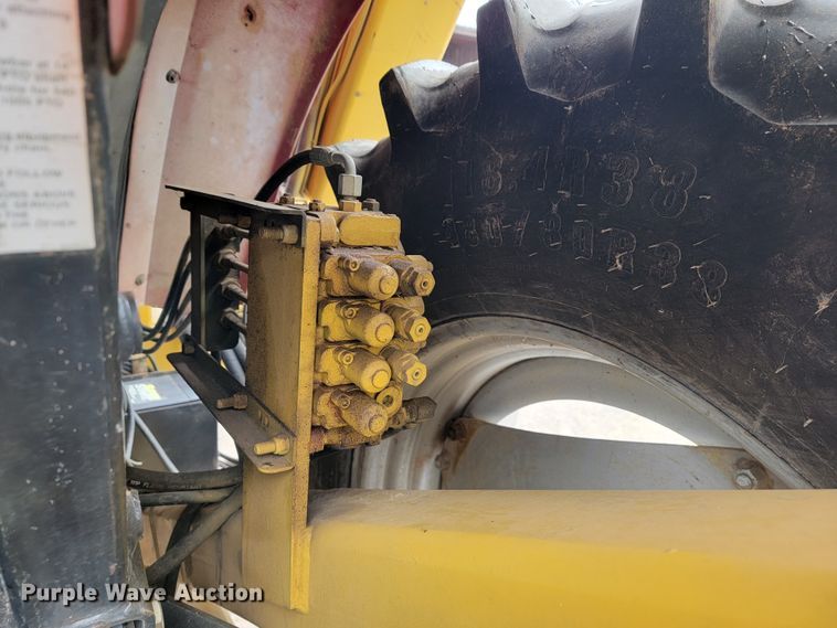 image for item JE9903 2004 Case IH MXM130  MFWD tractor