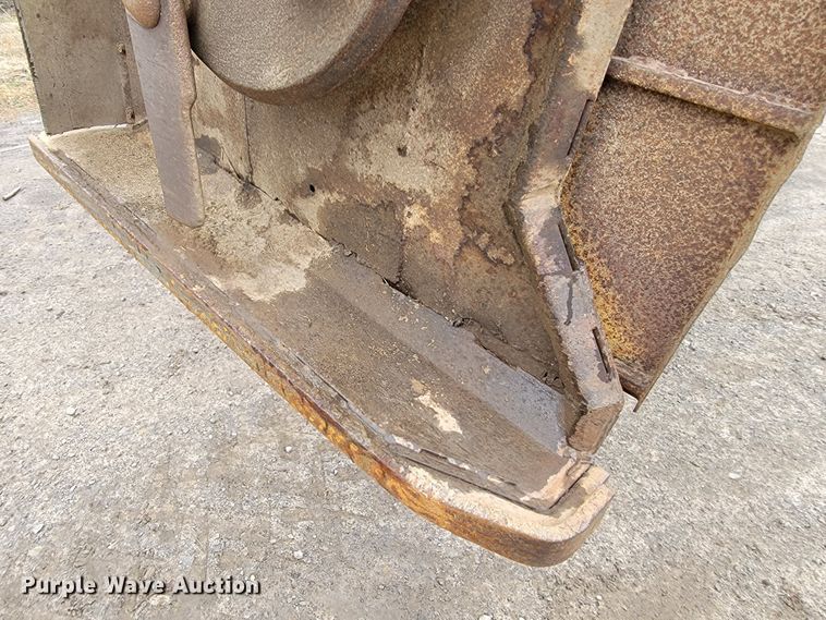 image for item JE9903 2004 Case IH MXM130  MFWD tractor