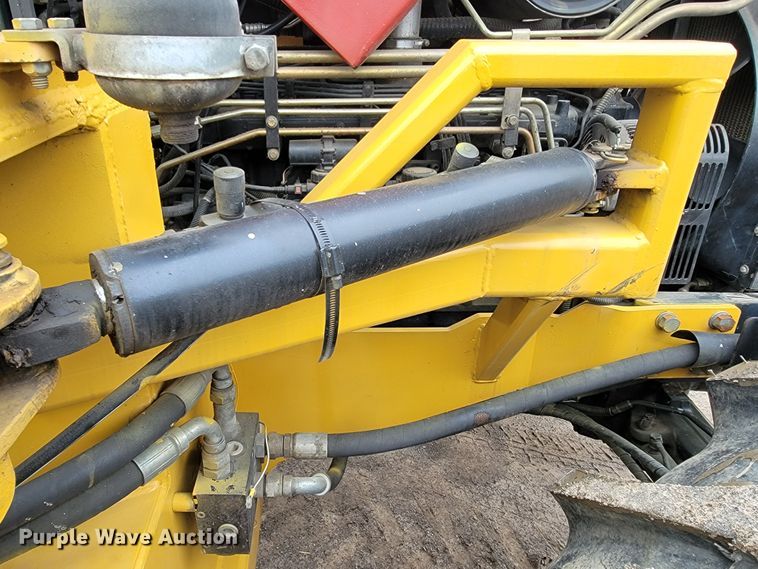 image for item JE9903 2004 Case IH MXM130  MFWD tractor