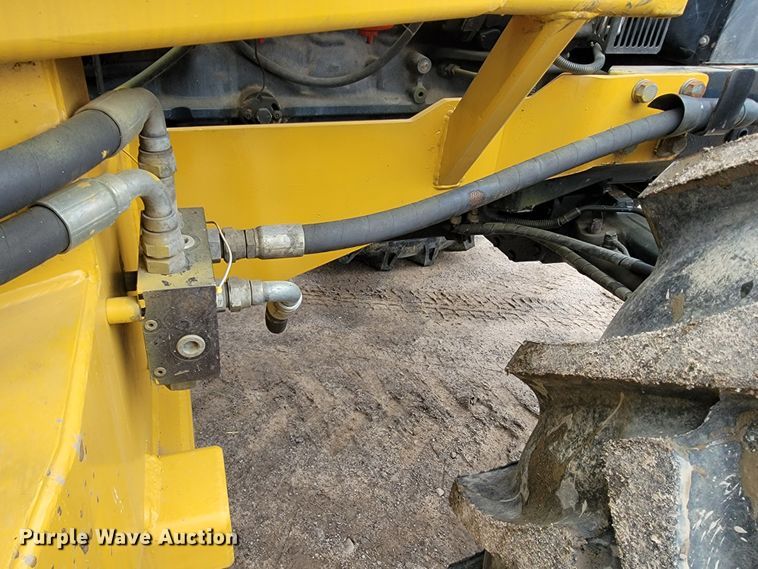 image for item JE9903 2004 Case IH MXM130  MFWD tractor