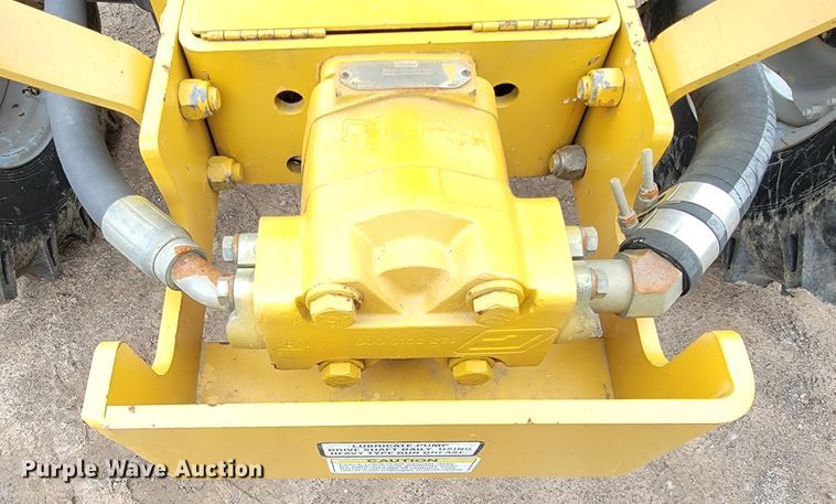 image for item JE9903 2004 Case IH MXM130  MFWD tractor